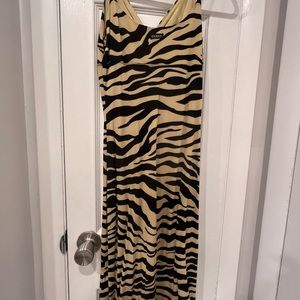 Timeless cocktail dress from Guess!